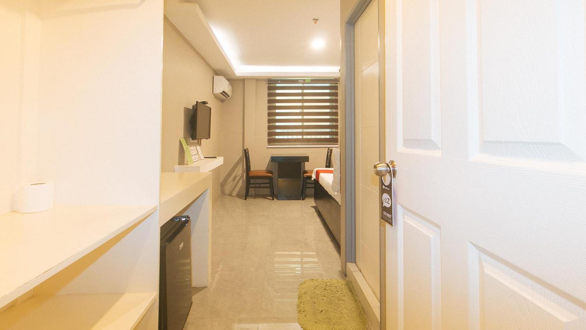 Reddoorz Plus At Seventy Five Inn Near Manila Airport Paranaque City Exterior foto