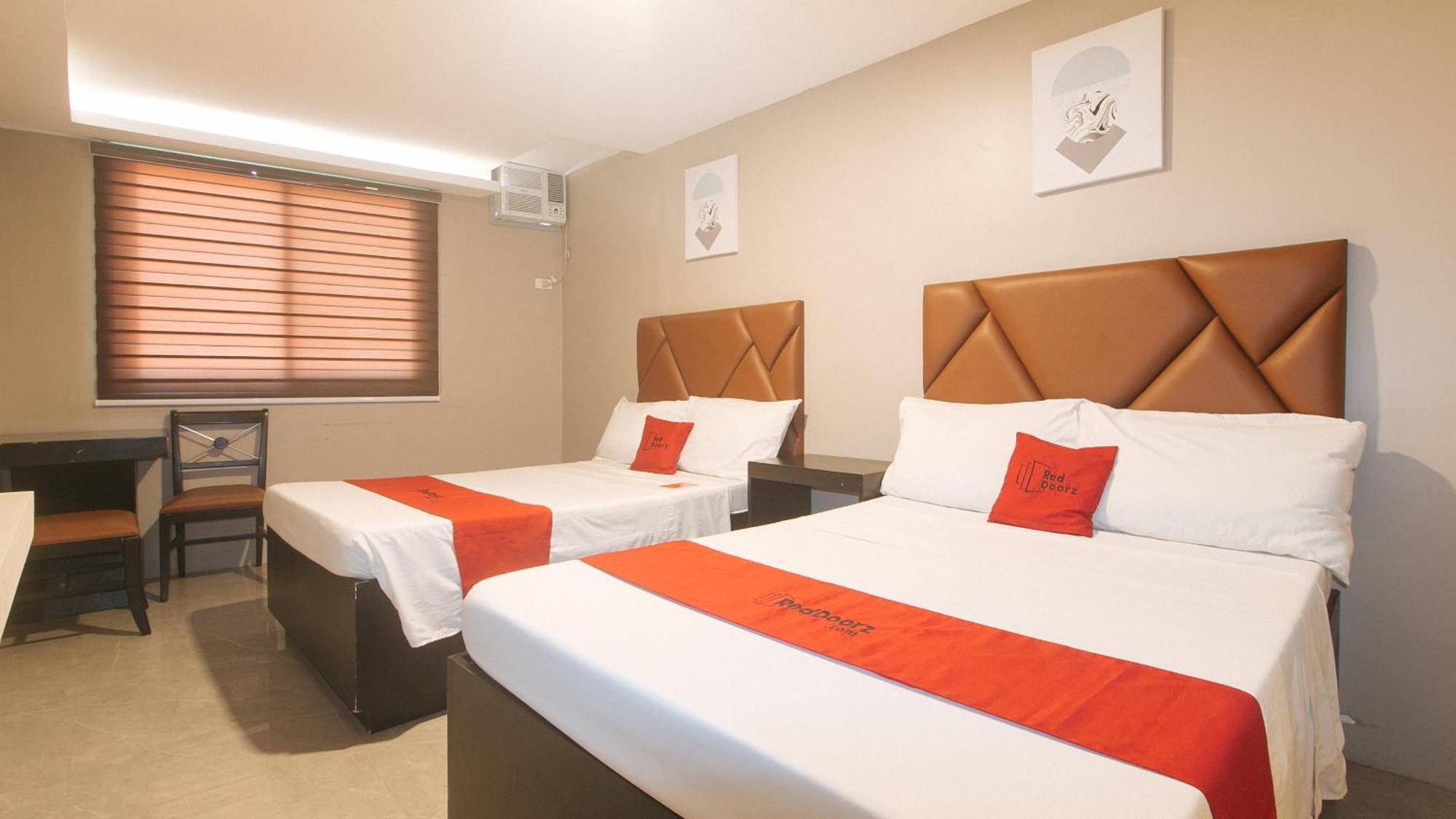 Reddoorz Plus At Seventy Five Inn Near Manila Airport Paranaque City Exterior foto