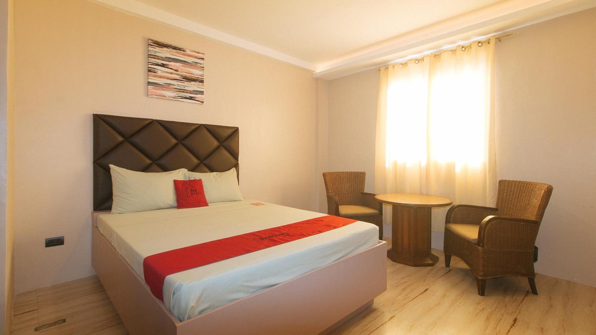 Reddoorz Plus At Seventy Five Inn Near Manila Airport Paranaque City Exterior foto