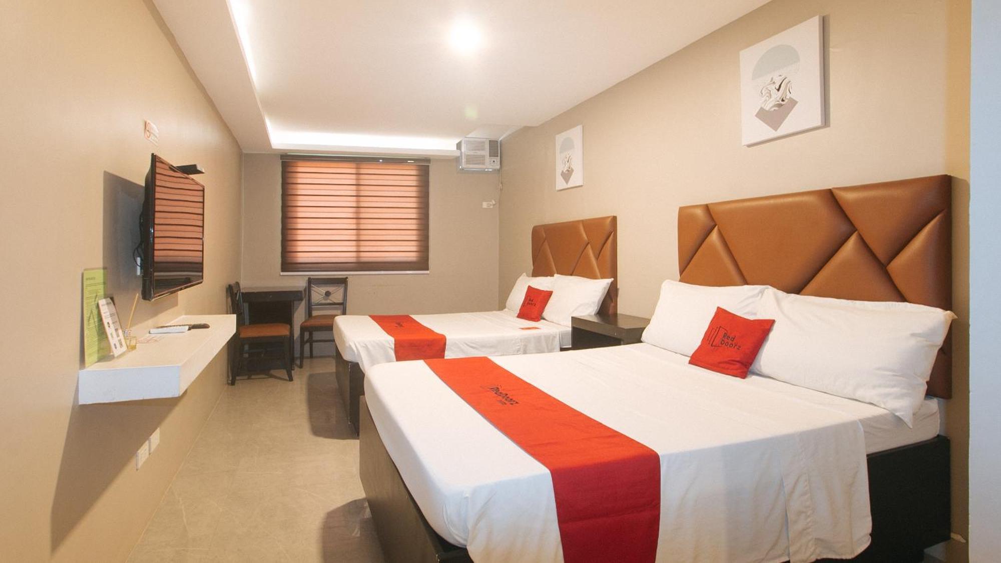 Reddoorz Plus At Seventy Five Inn Near Manila Airport Paranaque City Exterior foto